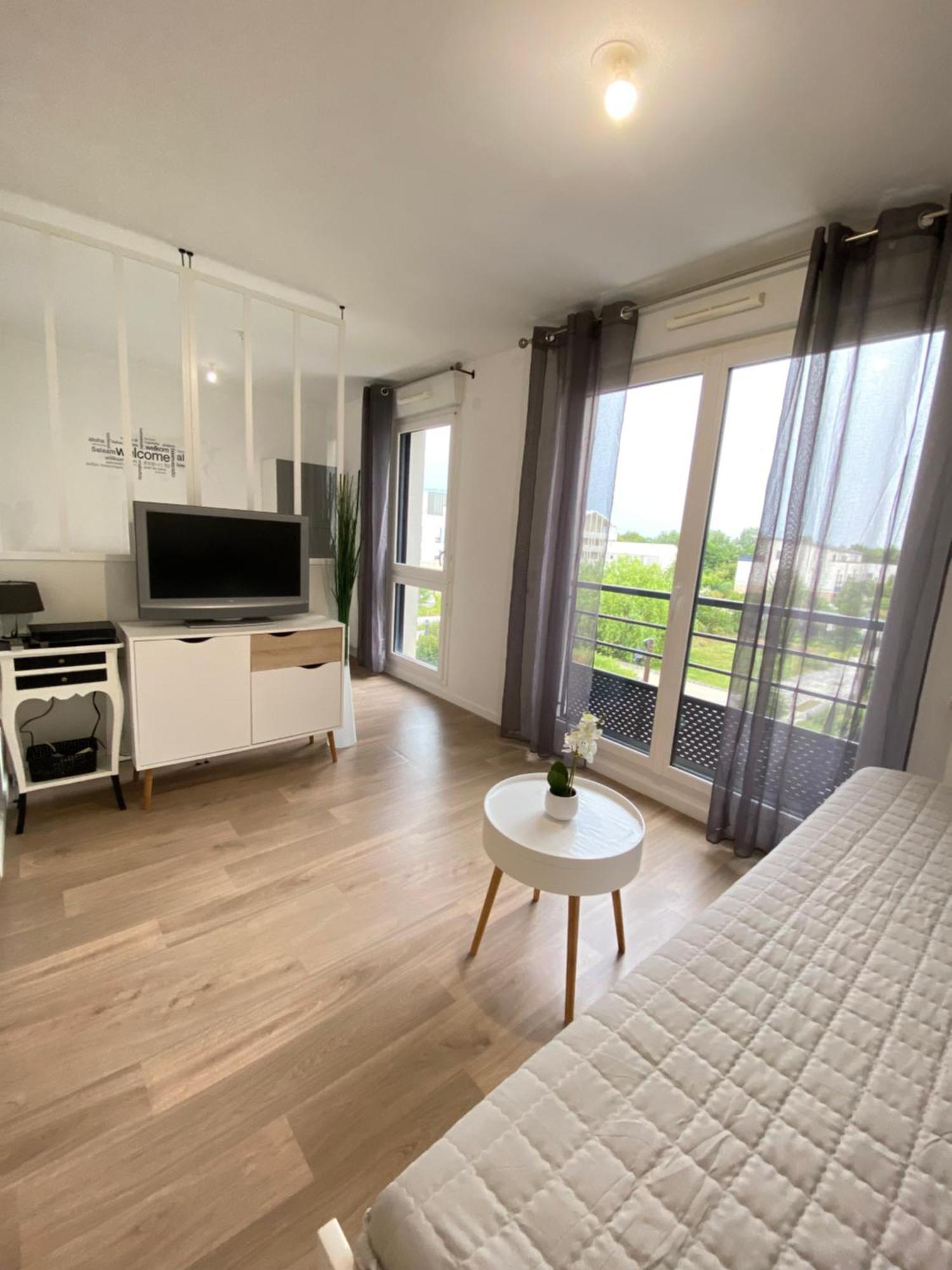 Grand Studio Montevrain - Disneyland Rer A 外观 照片